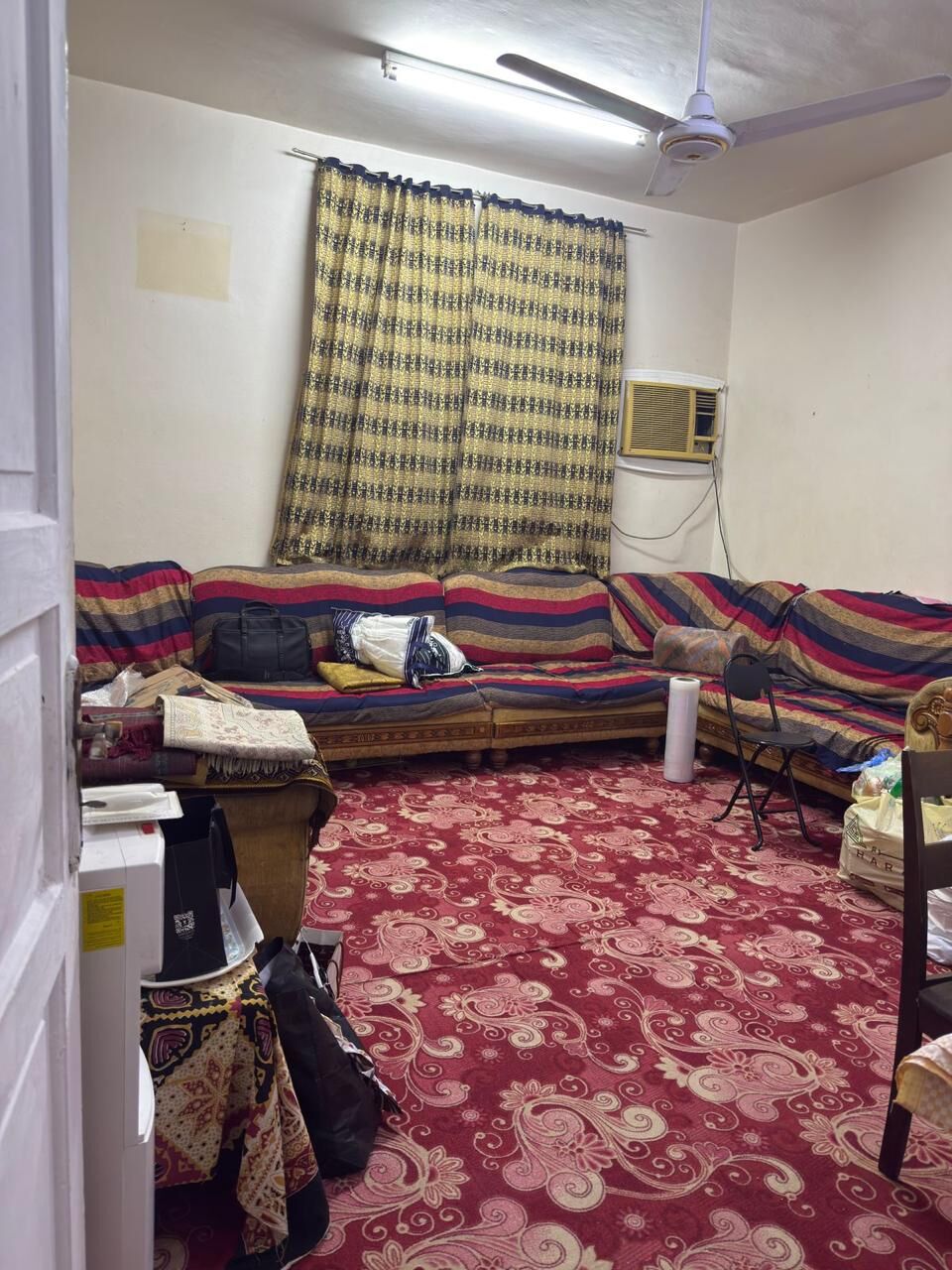 Jeddah, Apartments, Flats, Houses & Villas, SAR 750/month,  1 BR,  Single Bachelor Room Available For Single Person