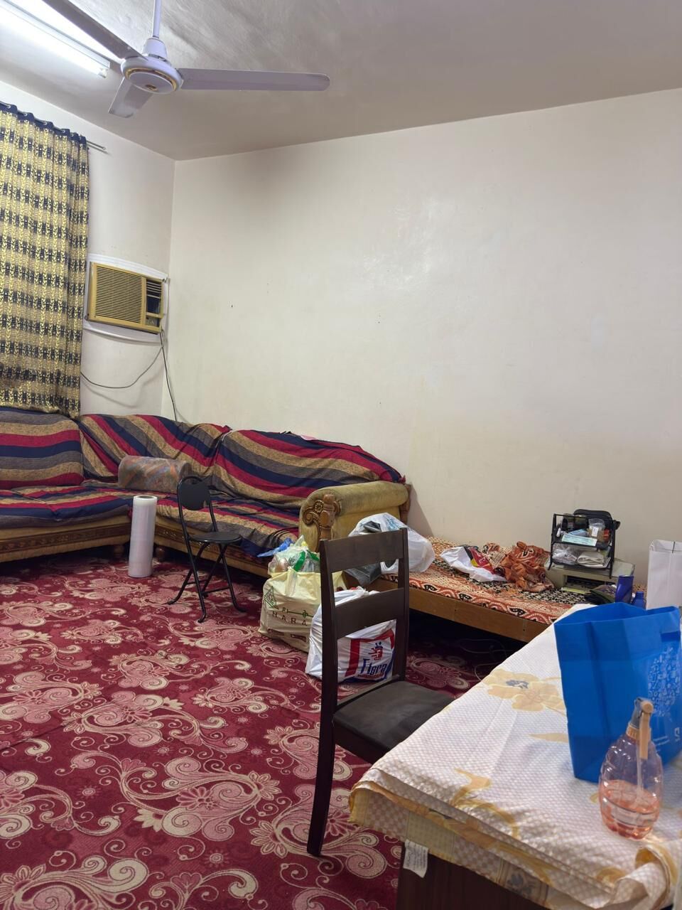 Jeddah, Apartments, Flats, Houses & Villas, SAR 750/month,  1 BR,  Single Bachelor Room Available For Single Person