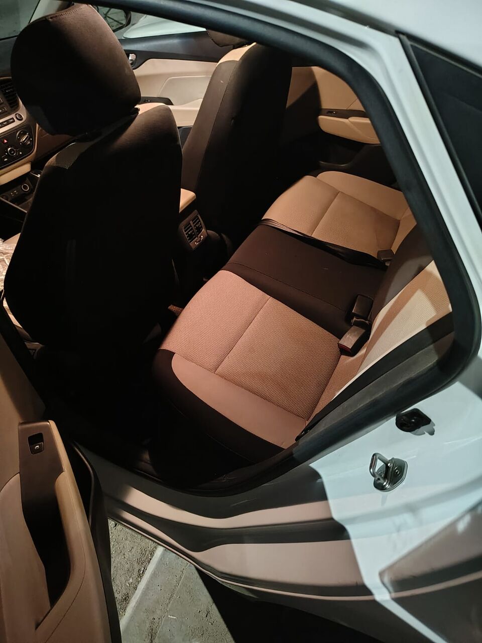 Jeddah, Vehicles, Cars & Trucks , SAR 28500,  Hyundai Accent,  2020,  Automatic,  160000 KM,   |  | White | هيونداي أكسنت