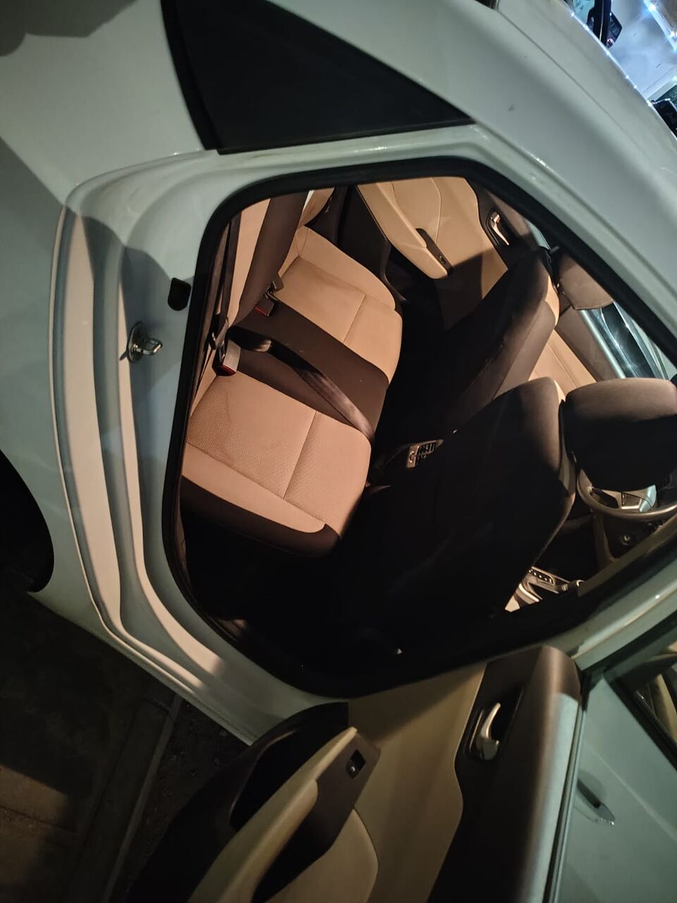 Jeddah, Vehicles, Cars & Trucks , SAR 28500,  Hyundai Accent,  2020,  Automatic,  160000 KM,   |  | White | هيونداي أكسنت