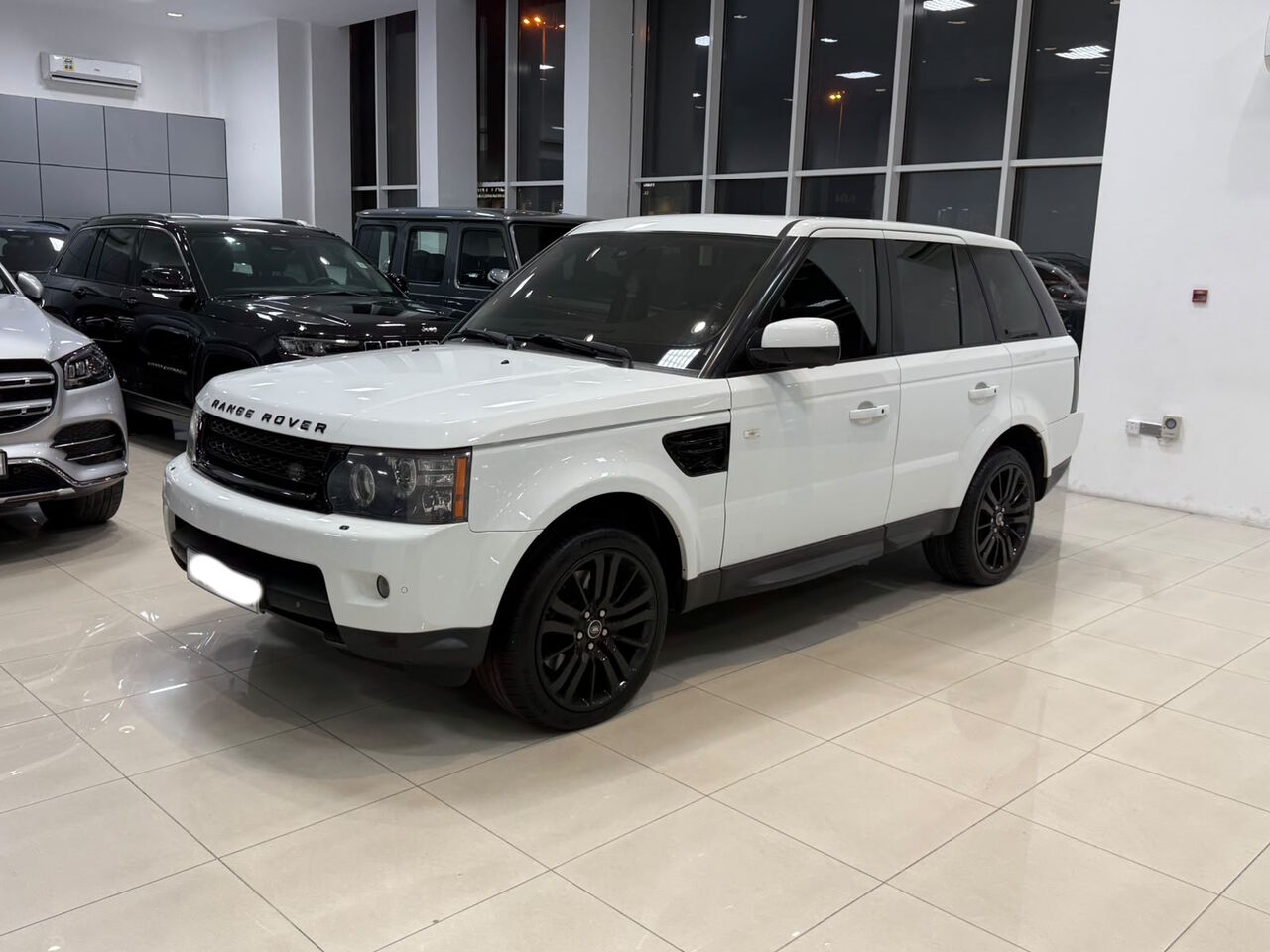Manama, Vehicles, Cars & Trucks , BHD 3800,  Range Rover Sport,  2013,  Automatic,  164450 KM,    (White)