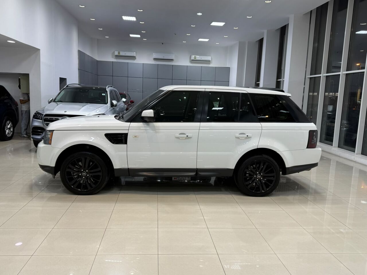 Manama, Vehicles, Cars & Trucks , BHD 3800,  Range Rover Sport,  2013,  Automatic,  164450 KM,    (White)