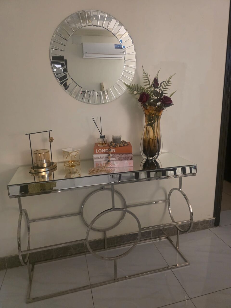 Jeddah, Household Items, SAR 750,  Glass Console Available For With Round Mirror