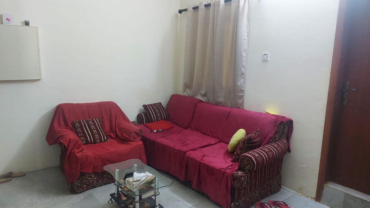 Manama, Housing Exchanges, BHD 75/month,  1 BR,  Furnished Room For Rent (kerala Women Preferred)