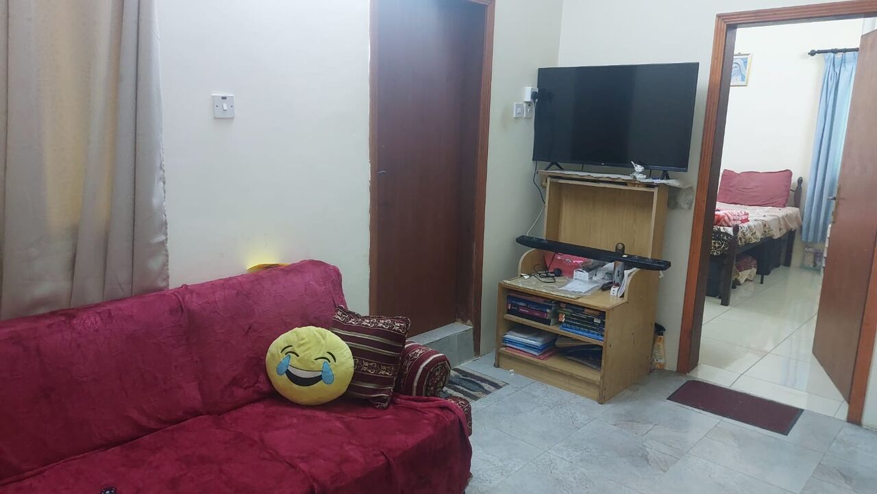 Manama, Housing Exchanges, BHD 75/month,  1 BR,  Furnished Room For Rent (kerala Women Preferred)