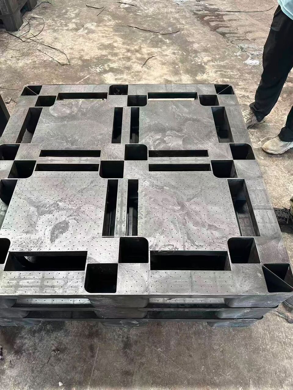 Jeddah, Furniture, طبليات بلاستيك ثقيلة ممتازة للبيع - 4 اتجاها