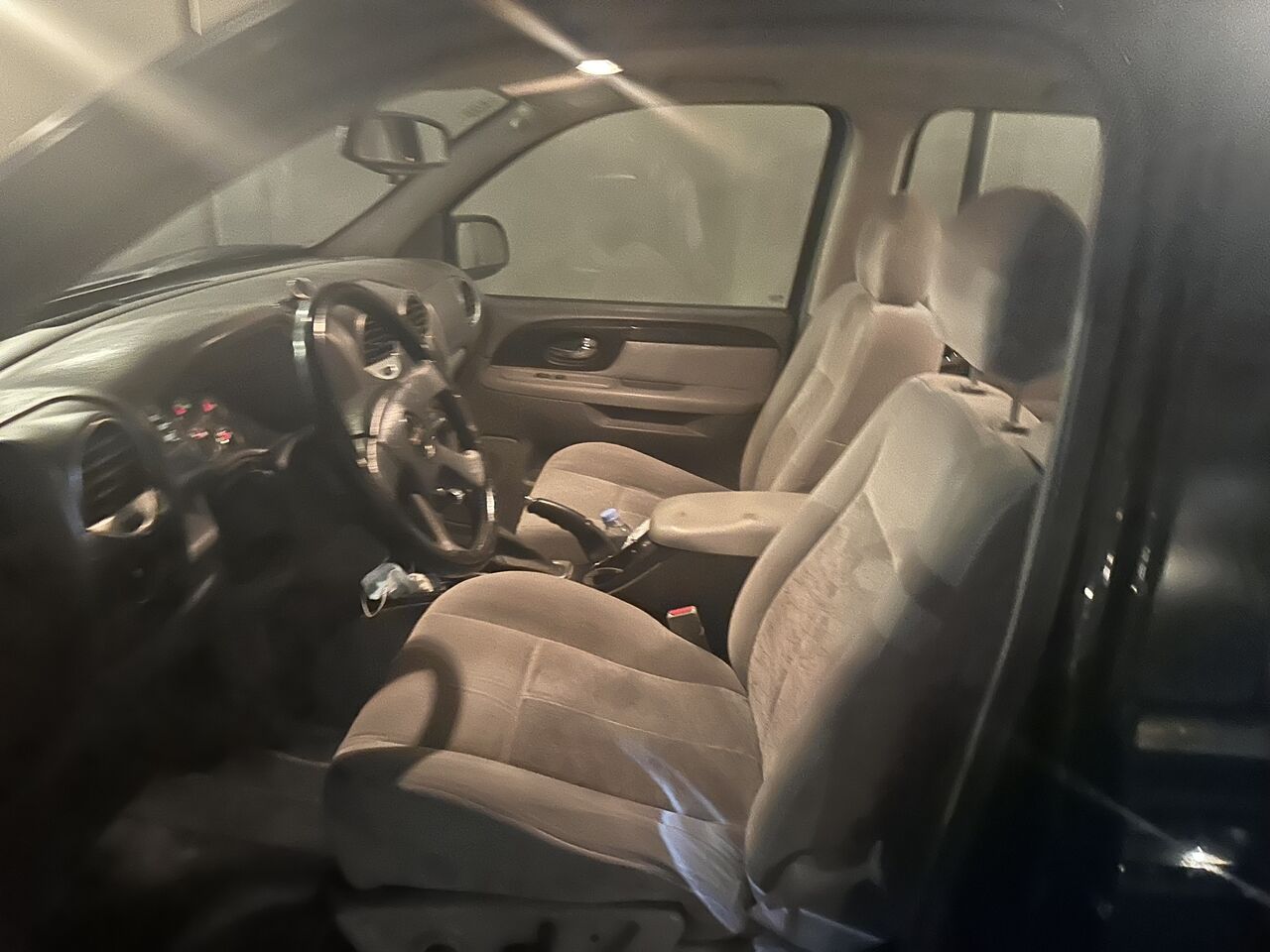 Riyadh, Vehicles, Cars & Trucks , SAR 10000,  Gmc Envoy,  2005,  Automatic,  222000 KM,