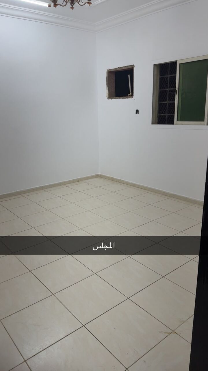 Riyadh, Apartments, Flats, Houses & Villas, SAR 38000/year,  3 BR,  Apartment For Rent In Al Munsiyah &ndash; First Floor