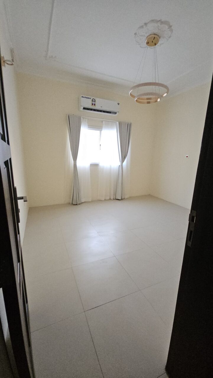 Mahooz, Apartments, Flats, Houses & Villas, BHD 280/month,  2 BR,  2 Bedroom Semi Furnished Flat For Rent With Ewa