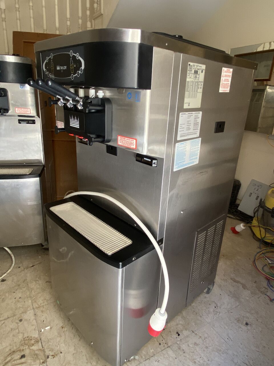 Manama, Heavy Equipment, BHD 2000,  Ice Cream Machine