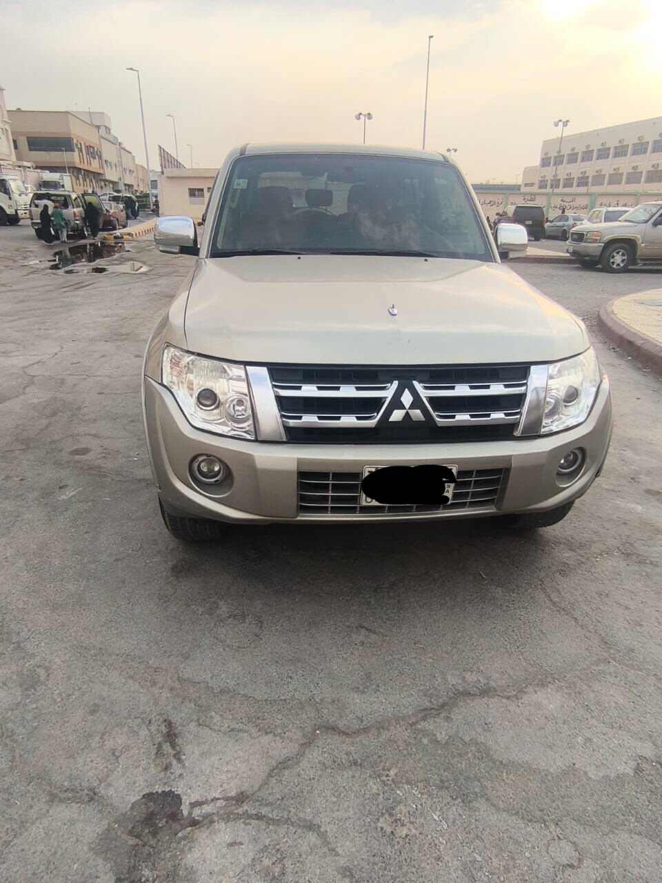 Riyadh, Vehicles, Cars & Trucks , SAR 28000,  Mitsubishi Pajero,  2012,  Automatic,  290000 KM,   For Sale
