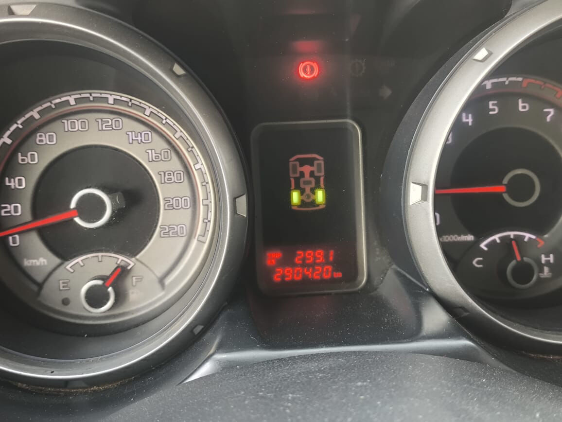 Riyadh, Vehicles, Cars & Trucks , SAR 28000,  Mitsubishi Pajero,  2012,  Automatic,  290000 KM,   For Sale