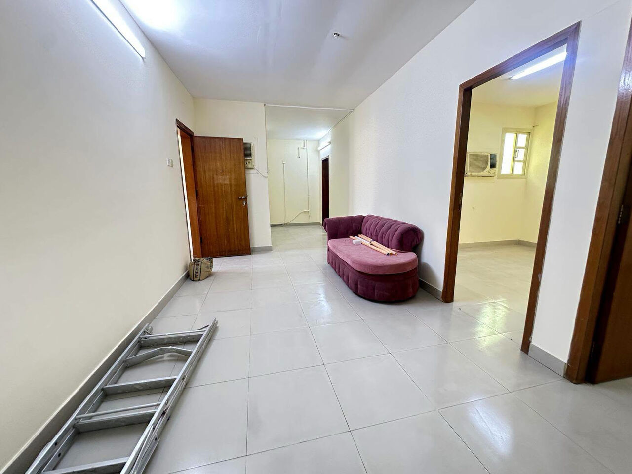Gudaibiya, Apartments, Flats, Houses & Villas, BHD 350/month,  3 BR,  Gudaibiya:- Rooftop 3BHK Unfurnished Flat On Rent With A/Cs.  Bd 350/- With Unlimited Ewa.