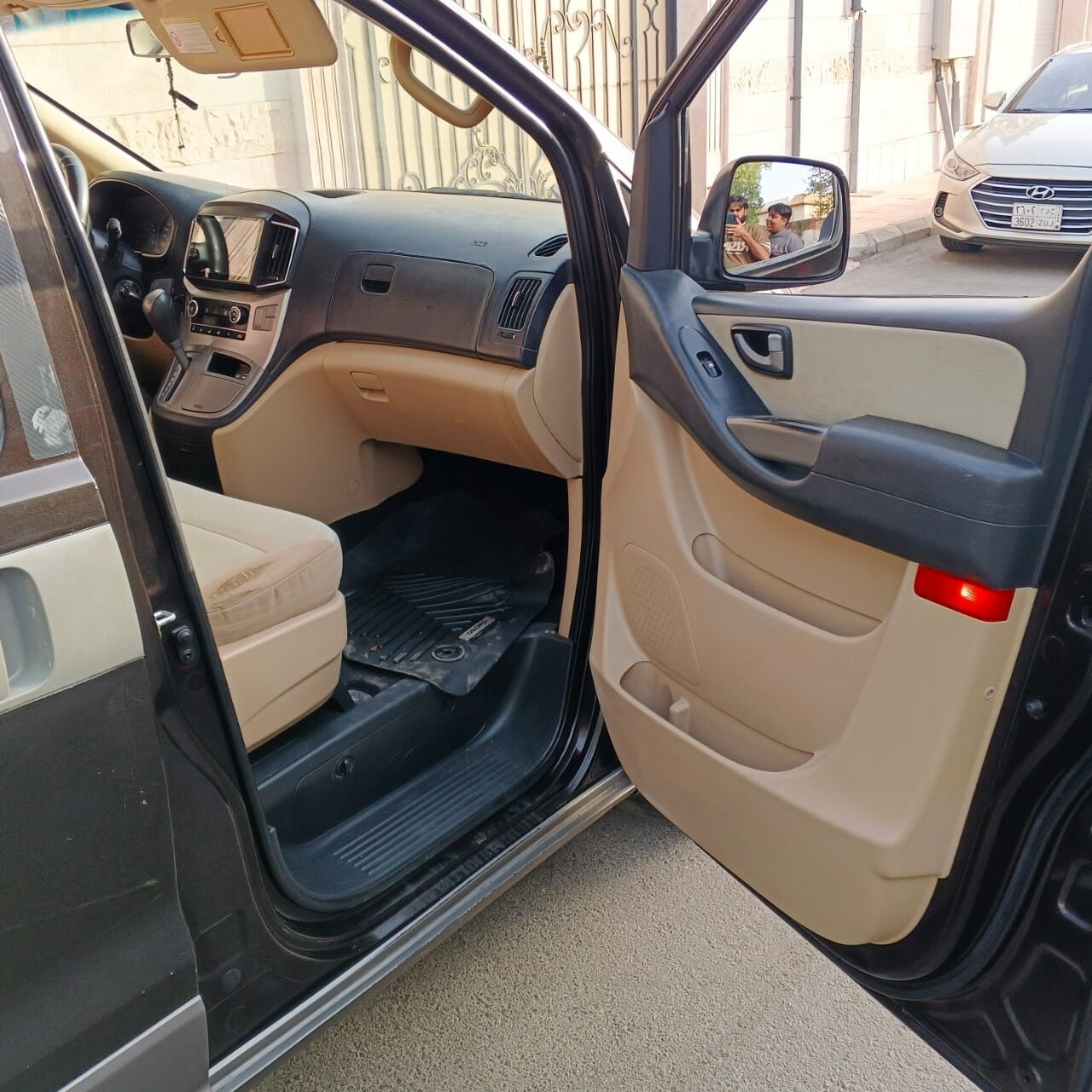 Al Rehab, Vehicles, Cars & Trucks , SAR 43000,  Hyundai H1,  2018,  Automatic,  225000 KM,    For Sale