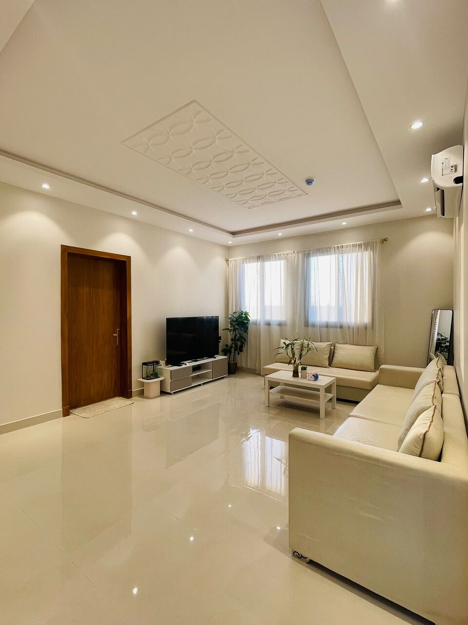Riyadh, Apartments, Flats, Houses & Villas, SAR 4000/month,  Furnished,  2 BR,  Brand New Furnished Family Flat For Rent - 3 TO 6 Months