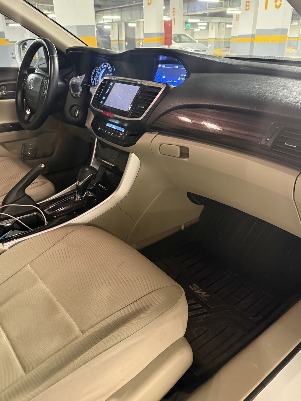 Riyadh, Vehicles, Cars & Trucks , SAR 70000,  Honda Accord,  2017,  29000 KM,