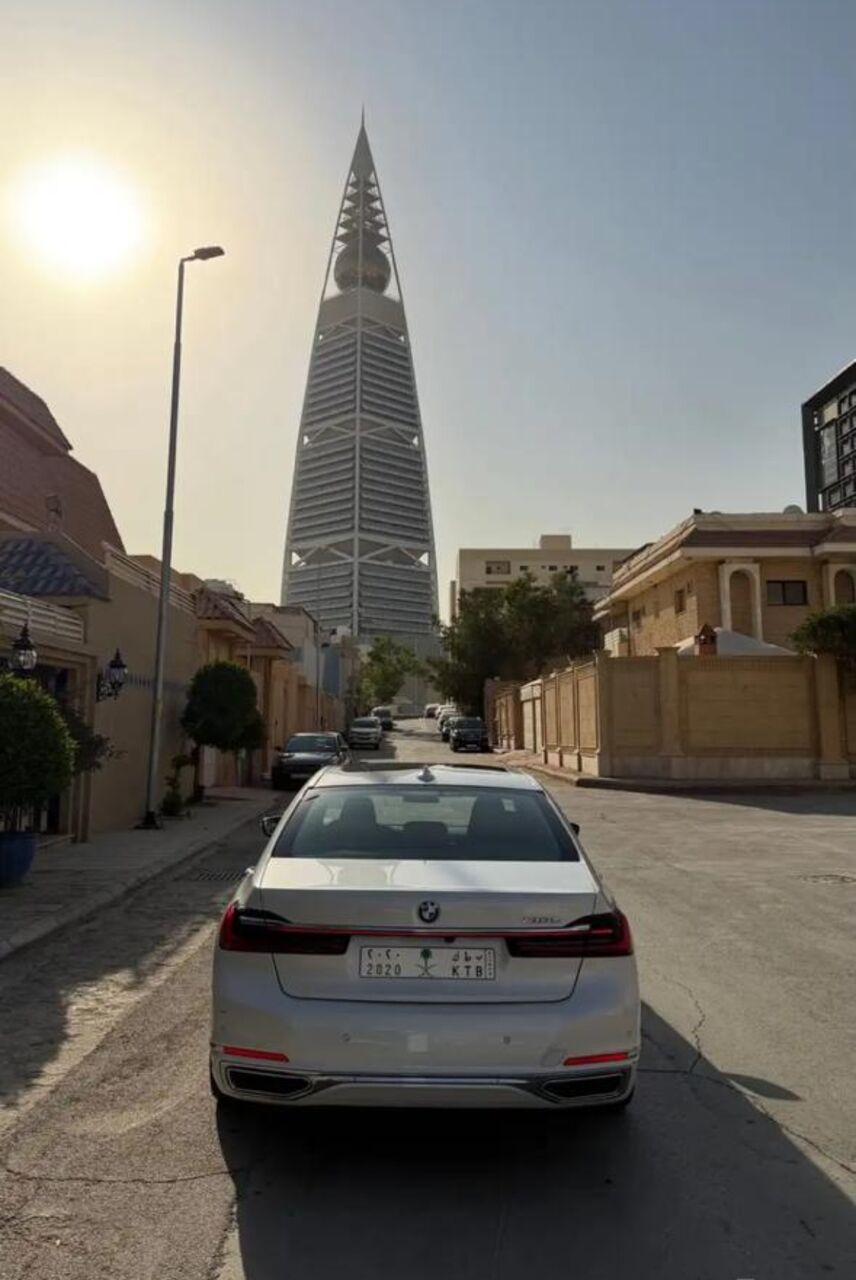 Riyadh, Vehicles, Cars & Trucks , SAR 180000,  Bmw 730,  2020,  Null,  89000 KM,