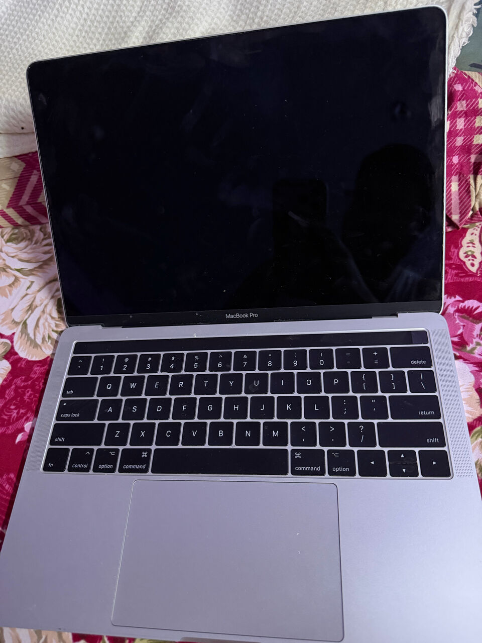 Riyadh, Computers, SAR 1450,  Apple Macbook Pro Touch Pad 2019 Model 256gb Ssd In Mint Condition