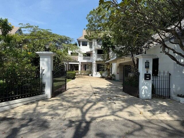 Bangkok, Villas, THB 65000,  200 Sq. Feet,  For Rent, 3-story Detached House, 200 Sq M., Navathani Village, Serithai 59,