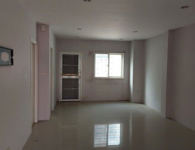 Bangkok, Real Estate For Sale, THB 2860000,  3 BR,  19 Sq. Feet,  Townhouse For Sale, The Exclusive Project. Ring Road - Ramintra Bangkok