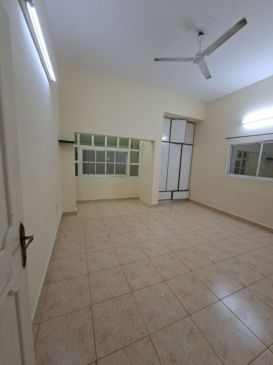Hoora, Apartments, Flats, Houses & Villas, BHD 160/year,  1 BR,  Apartment For Rent In Hoora Semi Furnished 1bhk