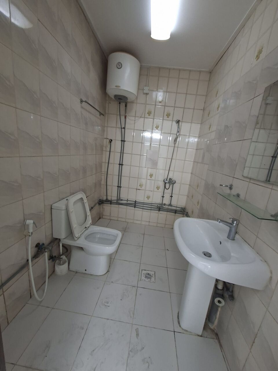 Hoora, Apartments, Flats, Houses & Villas, BHD 160/year,  1 BR,  Apartment For Rent In Hoora Semi Furnished 1bhk