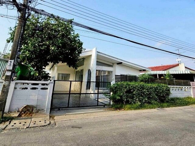 Bangkok, Villas, THB 29000,  56 Sq. Feet,  Single-storey Detached House For Rent, 56 Sq M., Senanikom Area, Lat Pla Khao, Senanikom