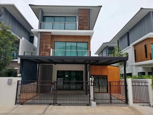 Bangkok, Villas, THB 45000,  46 Sq. Feet,  Twin House For Rent Soi Lat Phrao 107, Supalai Essence Lat Phrao Project, Near The Mall