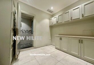 Sharq, Shops, KWD 2000,  Salon For Rent In Sharq, Kuwait