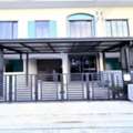 THB 17998,  16 Sq. Feet,  BTS Phraeksa 16 Sq M. 99 Sq M. BTS Srinakarin 1.45 Km. Makro Phraeksa 730 M. Townhouse