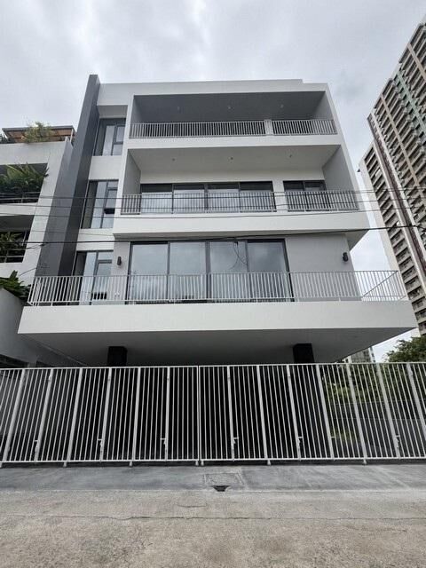 Bangkok, Real Estate For Sale, THB 54000000,  1 BR,  60 Sq. Feet,  Home Office For Sale, 5 Floors, 60 Sq M, Rama 9 Soi 7 Area, With Elevator, Modern Luxury