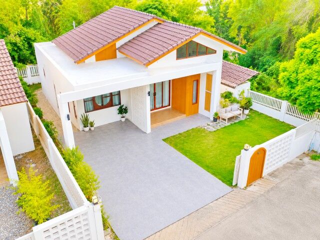 Bangkok, Villas, THB 19999,  67 Sq. Feet,  Phan Thong Detached House For Rent 3 Bedrooms, 2 Bathrooms, Near Map Pong Subdistrict
