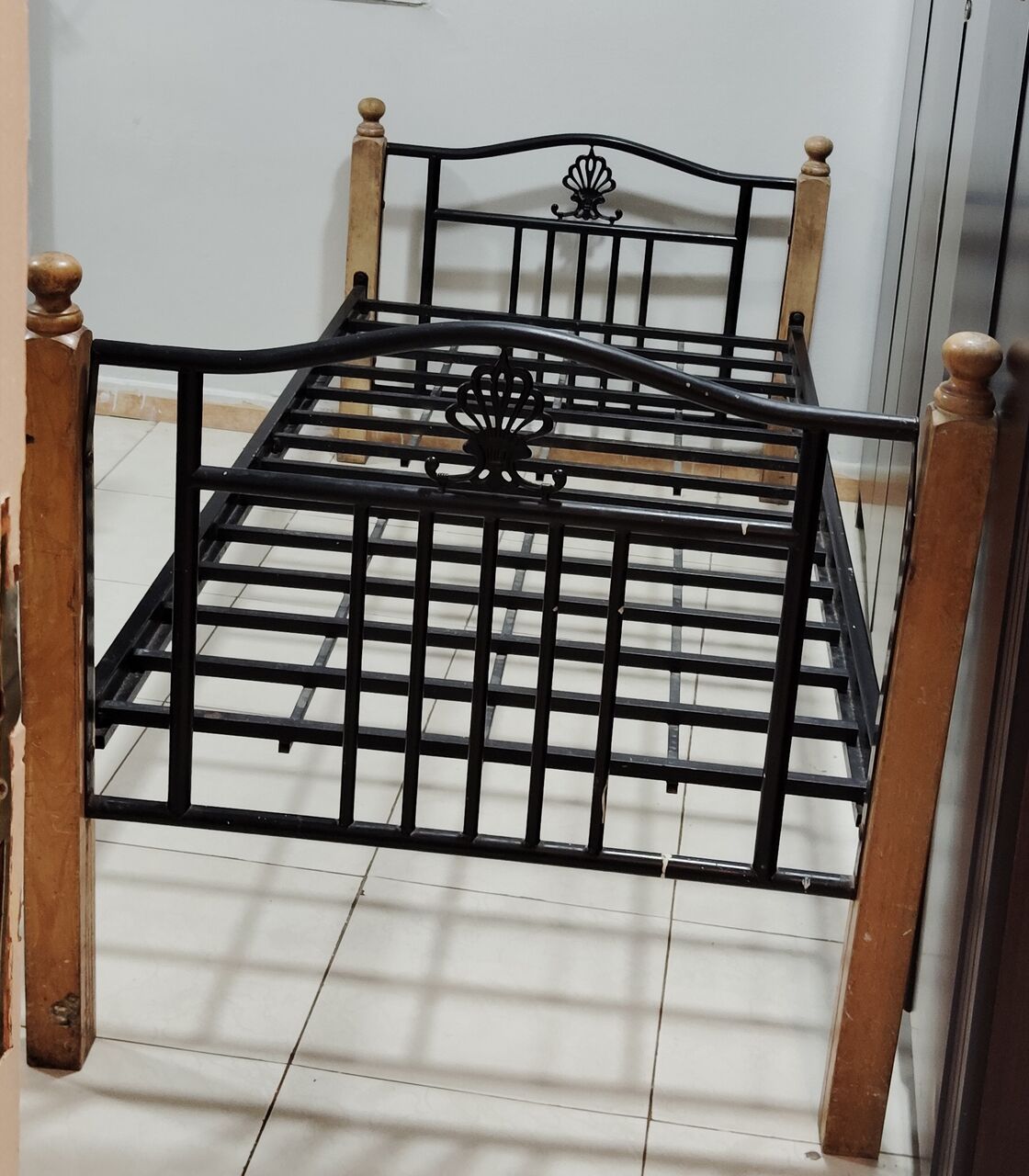 Al Safa, Furniture, SAR 350,  COT AND BED FOR SALE