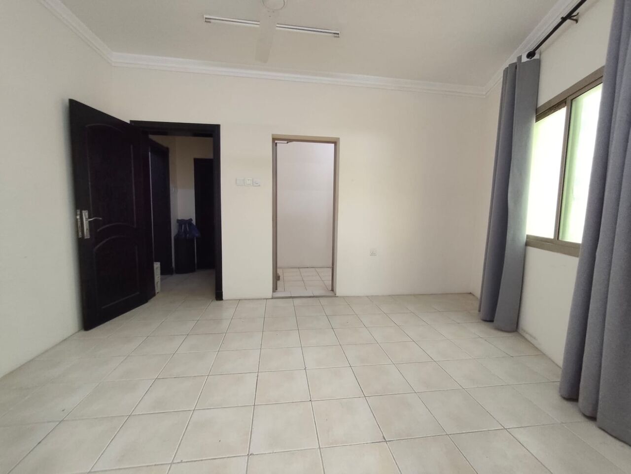 Manama, Apartments, Flats, Houses & Villas, BHD 160/year,  1 BR,  Um Al Hassam:- Studio Flat On Rent With Unlimited Ewa..
