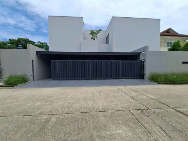Bangkok, Real Estate For Sale, THB 24900000,  5 BR,  139 Sq. Feet,  Newly Built Luxury Pool Villa For Sale Fully Furnished, 5 Bedrooms, Private Pool, Flora