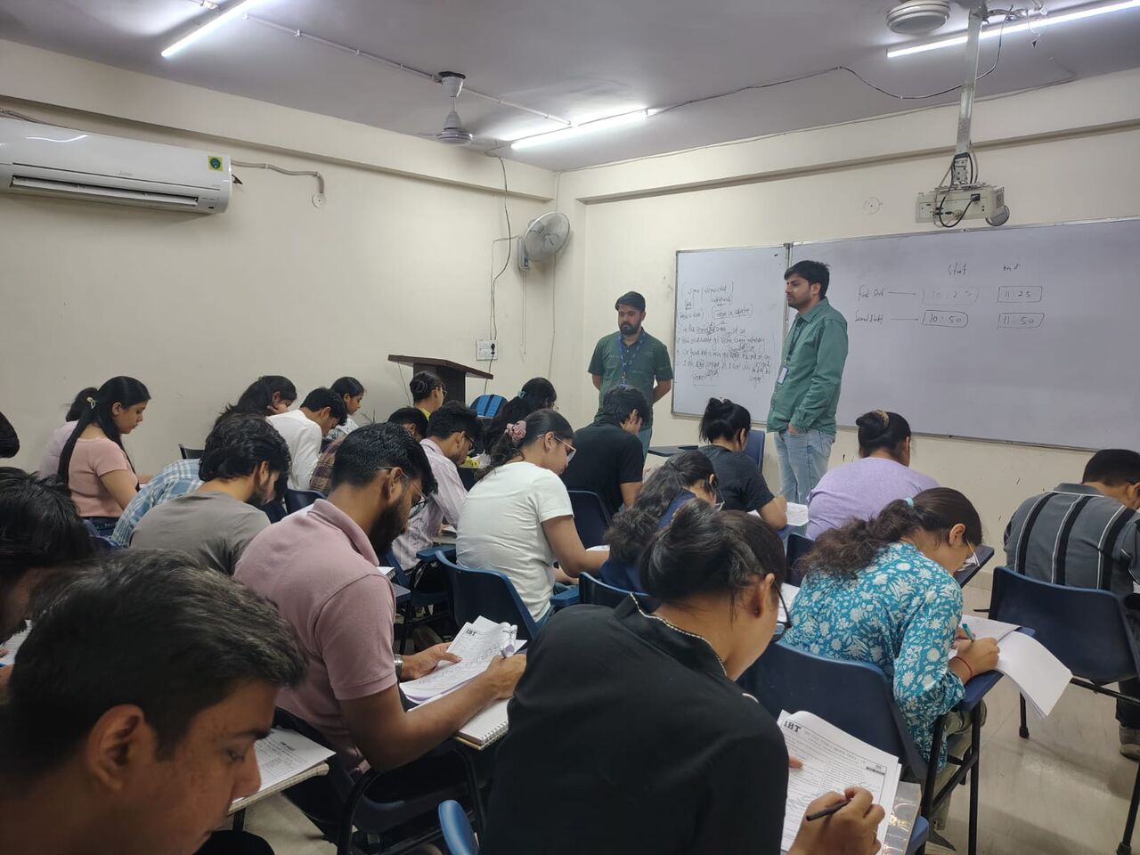 New Delhi, Education, IBT Uttam Nagar Delhi