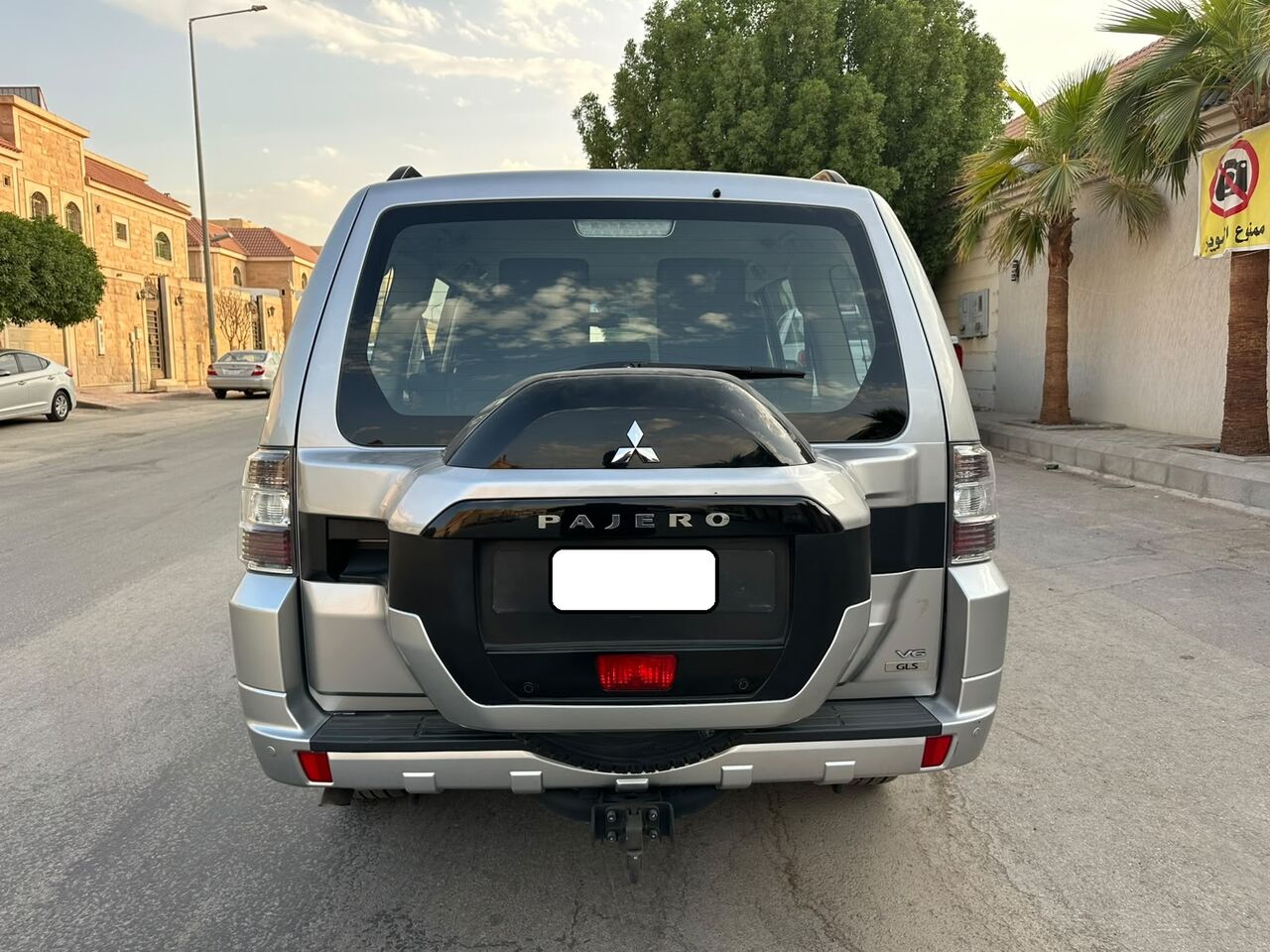 Riyadh, Vehicles, Cars & Trucks , SAR 76000,  Mitsubishi Pajero GLS,  2022,  Automatic,  73000 KM,    Mid Option With 4x4 For Sales Accident Free 1st Owner