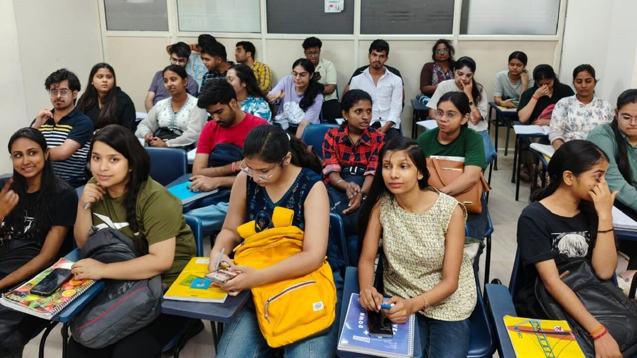 Laxmi Nagar, Education, IBT Institute Delhi
