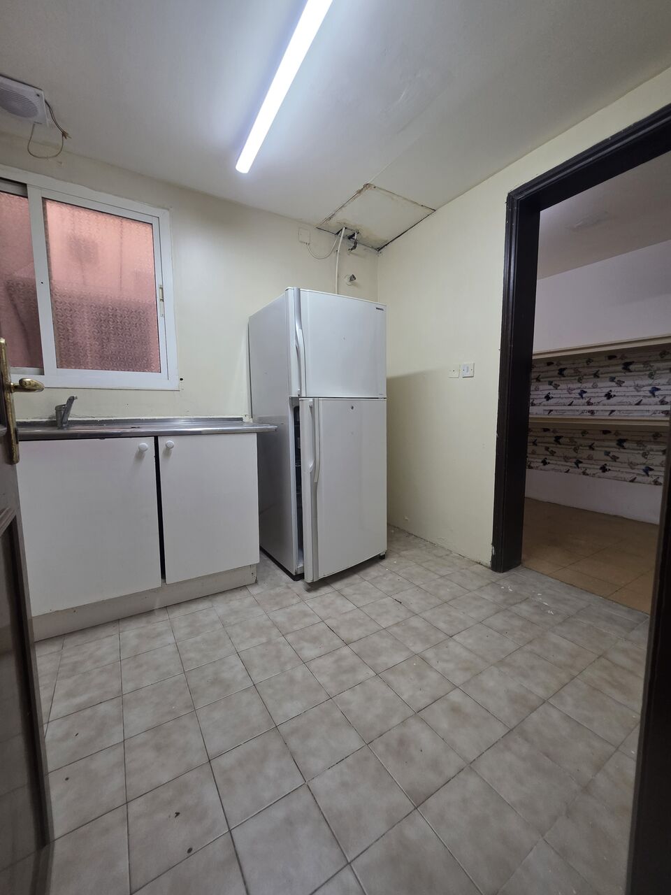 Juffair, Apartments, Flats, Houses & Villas, BHD 250/month,  2 BR,  #2BATHROOM Hall Kitchen With Electricity Car Parking  Balcony