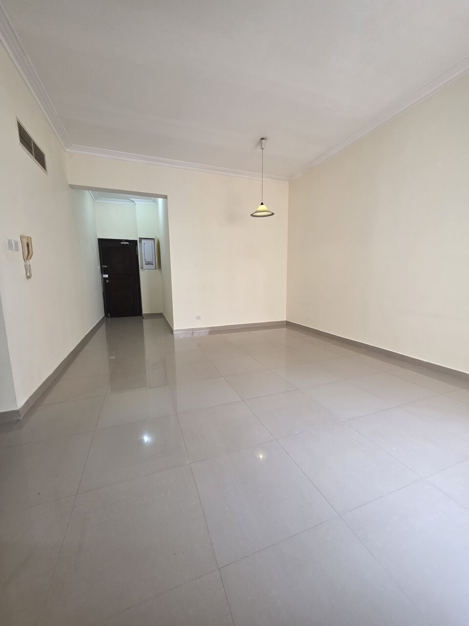 Juffair, Apartments, Flats, Houses & Villas, BHD 300/month,  3 BR,  ;ATHROOM Hall Kitchen With Electricity Car Parking  Balcony