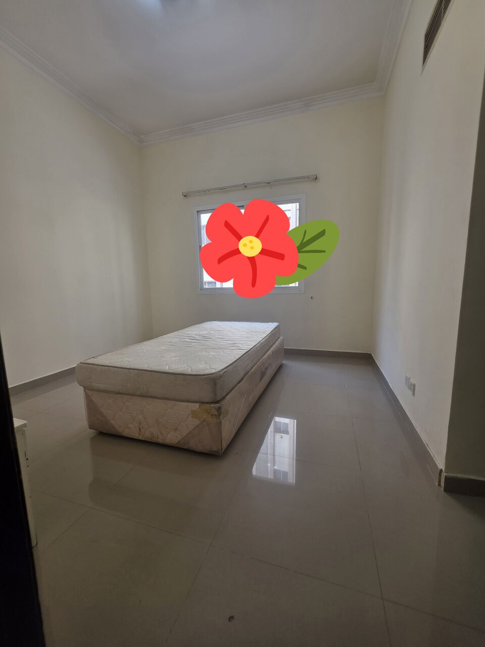 Juffair, Apartments, Flats, Houses & Villas, BHD 300/month,  3 BR,  @3BATHROOM Hall Kitchen With Electricity Car Parking Balcony