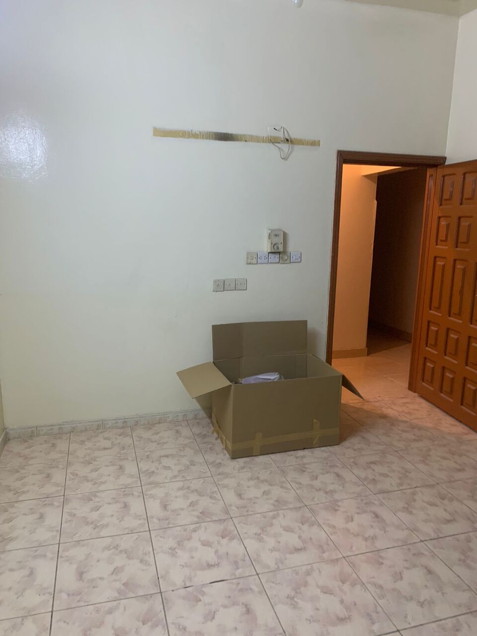 Umm Al Hamam, Rooms for Rent, SAR 1400/month,  One Separate Spacious Room In A Family Flat Is Available For A Decent Bachelor Who Is A We