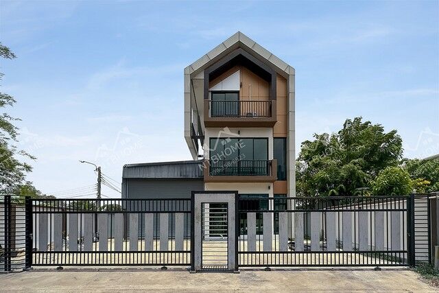 Bangkok, Real Estate For Sale, THB 5990000,  3 BR,  100 Sq. Feet,  For Sale-for Rent 30,000/month, 3-story Townhome With Built-in Warehouse, Location