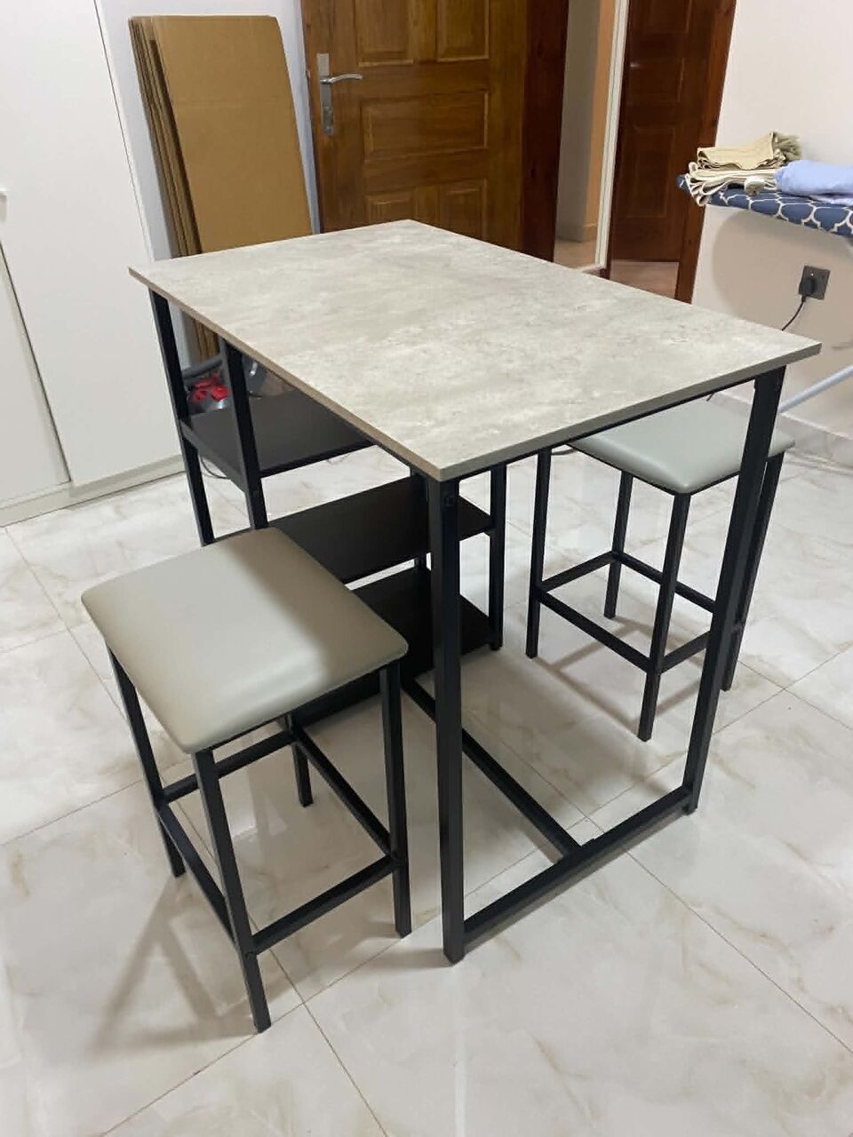 Al Jubail Al Balad, Furniture, SAR 200,  Dining / Bar Table