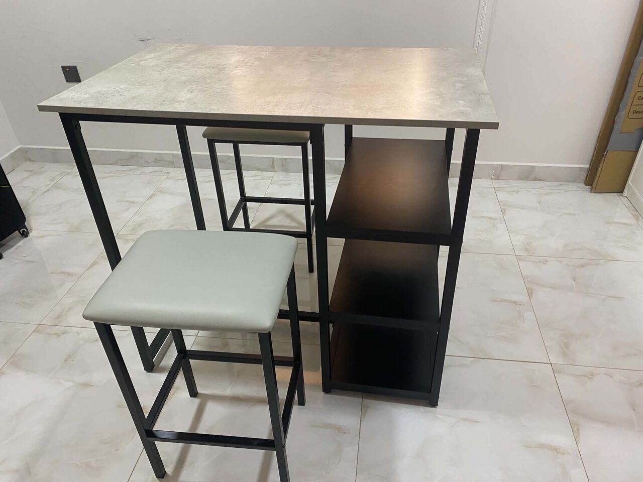 Al Jubail Al Balad, Furniture, SAR 200,  Dining / Bar Table