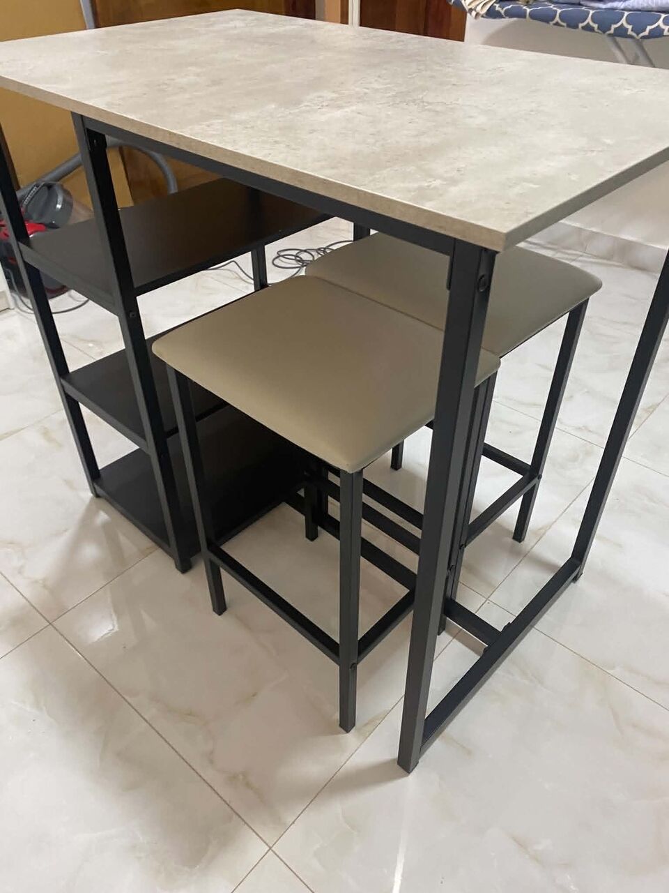 Al Jubail Al Balad, Furniture, SAR 200,  Dining / Bar Table