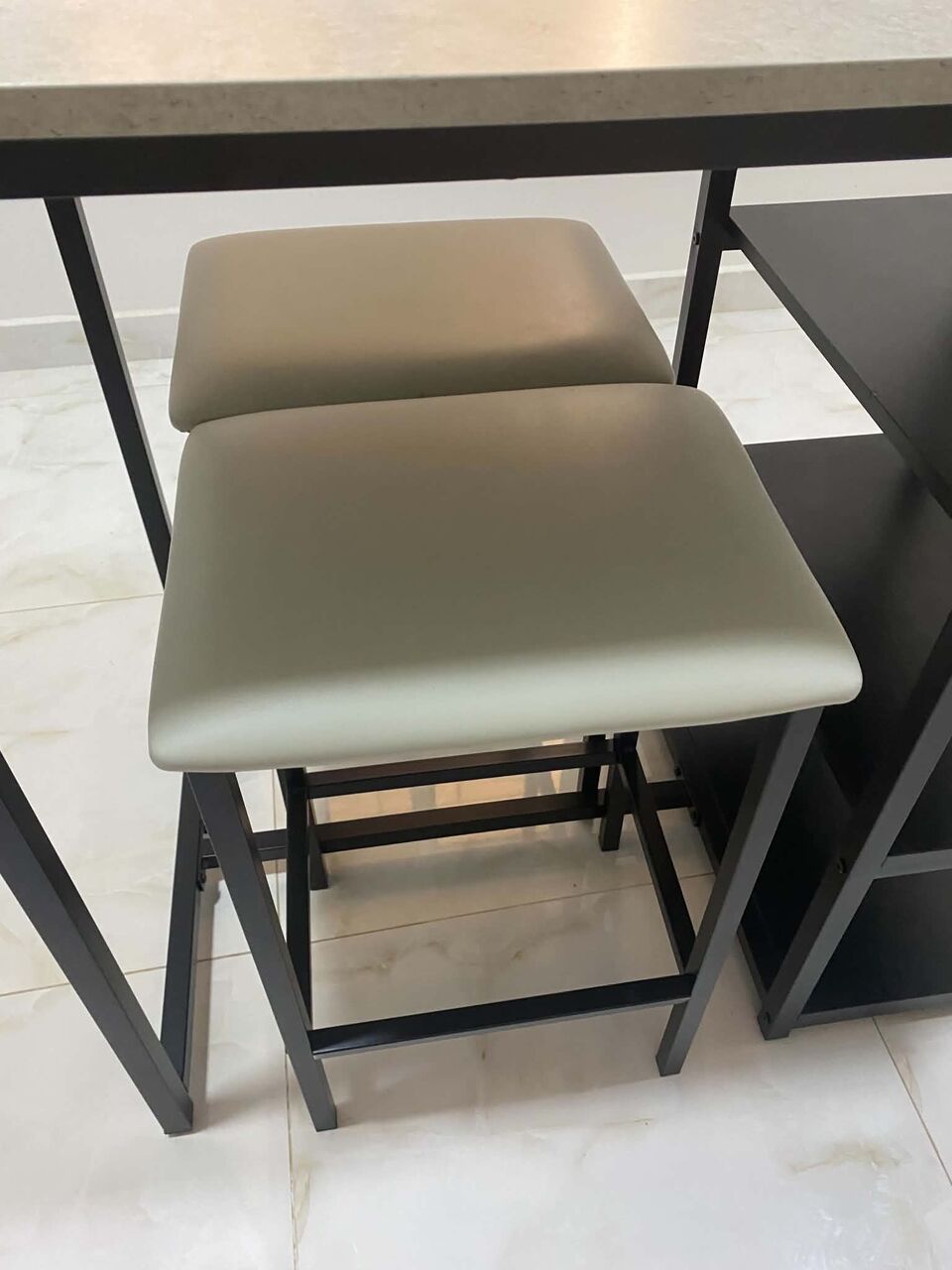 Al Jubail Al Balad, Furniture, SAR 200,  Dining / Bar Table