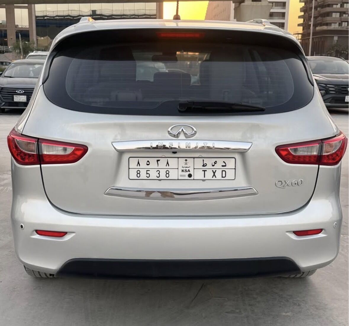 Riyadh, Vehicles, Cars & Trucks , SAR 50000,  Infiniti Qx,  2015,  Automatic,  195000 KM,  60 . Full Option. Indian Engineer Driven Car
