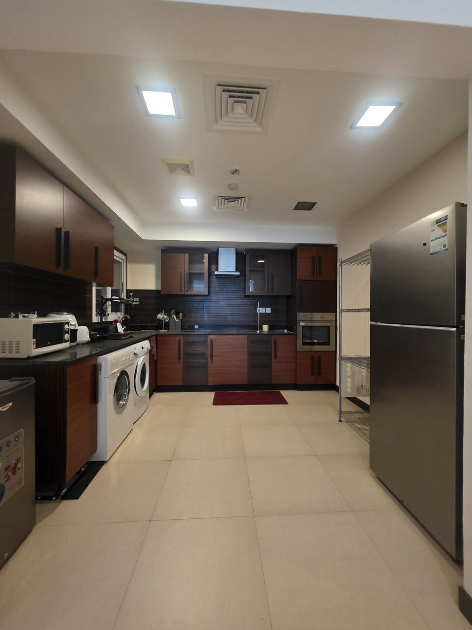 Juffair, Apartments, Flats, Houses & Villas, BHD 400/month,  2 BR,  &2BATHROOM Hall Kitchen With Electricity Fully Furnished Car Parking