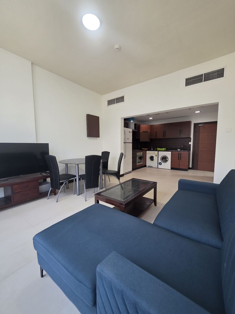 Juffair, Apartments, Flats, Houses & Villas, BHD 280/month,  1 BR,  *2BATHROOM Hall Kitchen With Electricity Fully Furnished Car Parking